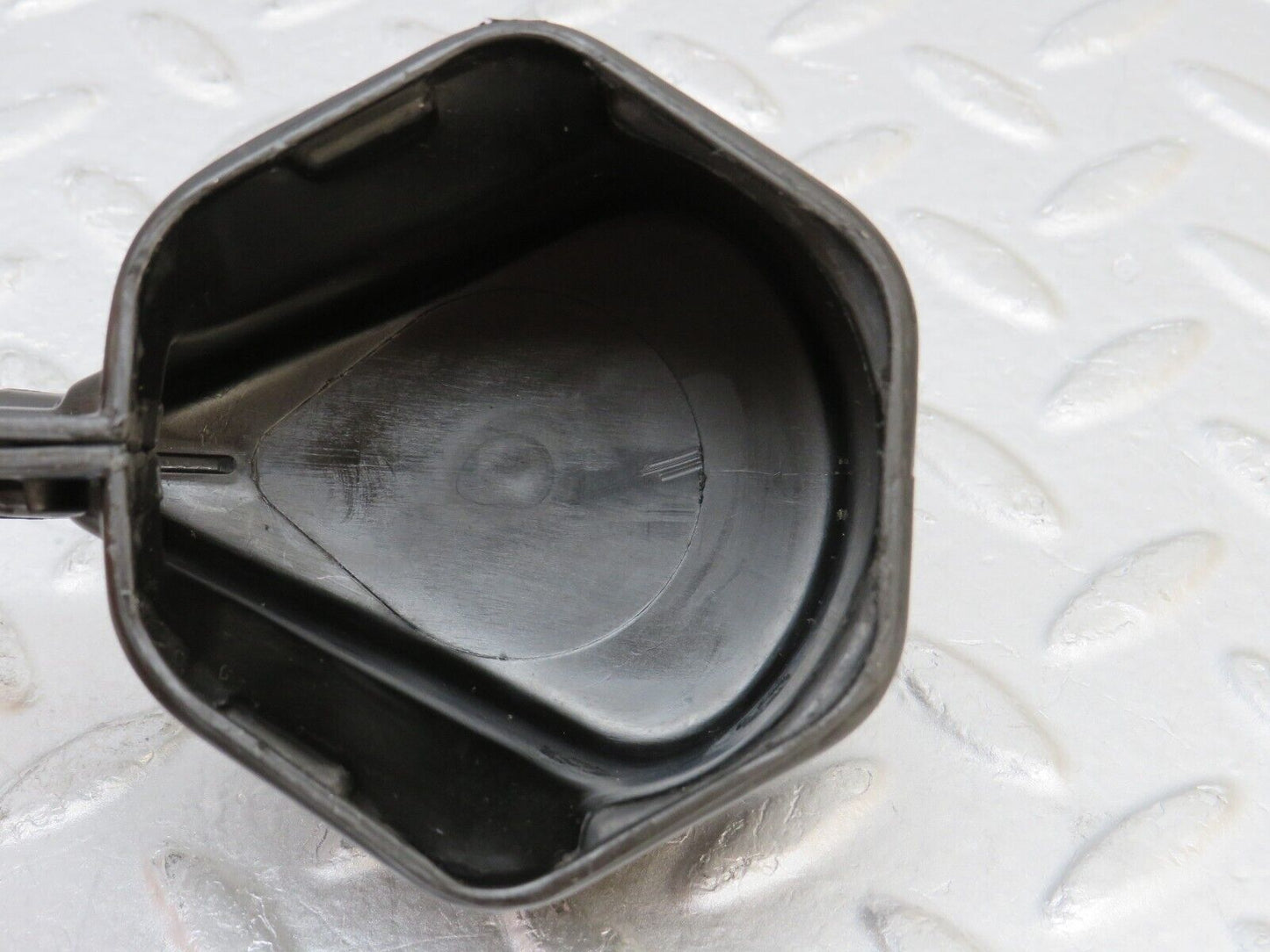 36032 Mercedes-Benz W126 420SE Ignition Coil Cover Cap 0001582285