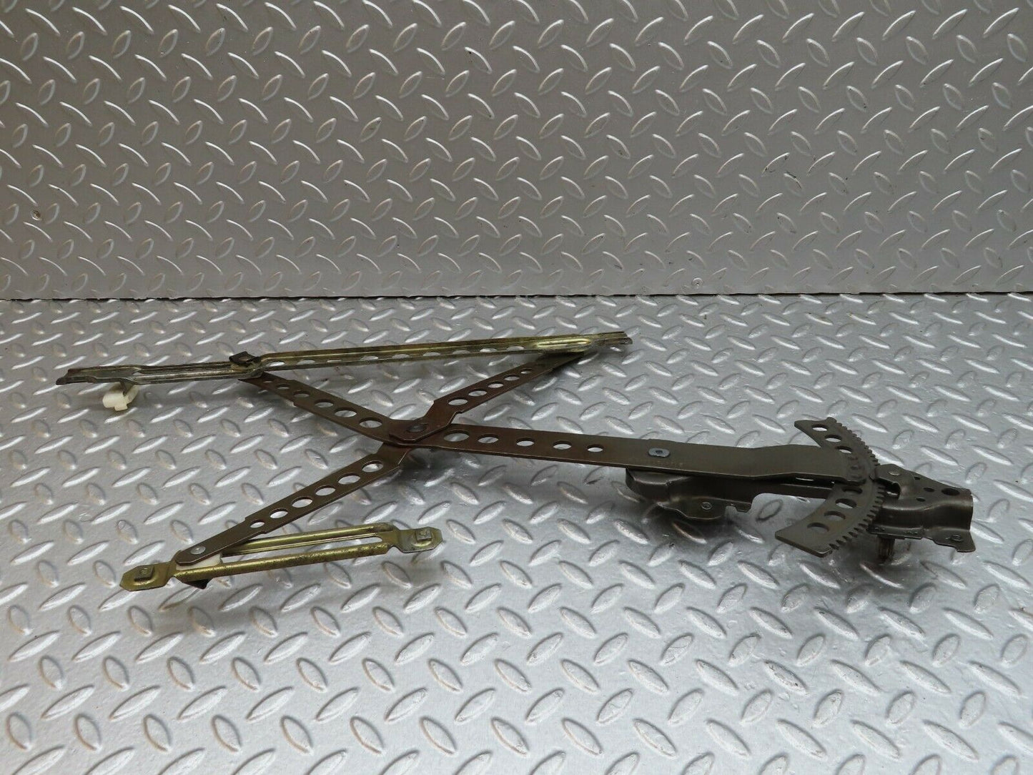 18042 Mercedes-Benz W123 200 Front Right Manual Window Regulator 1237200446