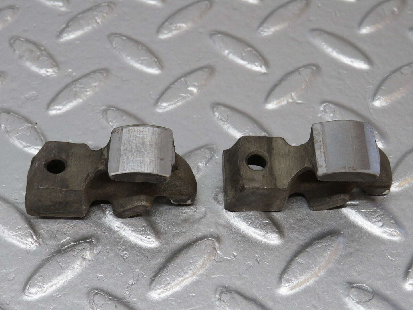 40045 Mercedes-Benz R107 350SL Rocker Arm With Valve Tappet