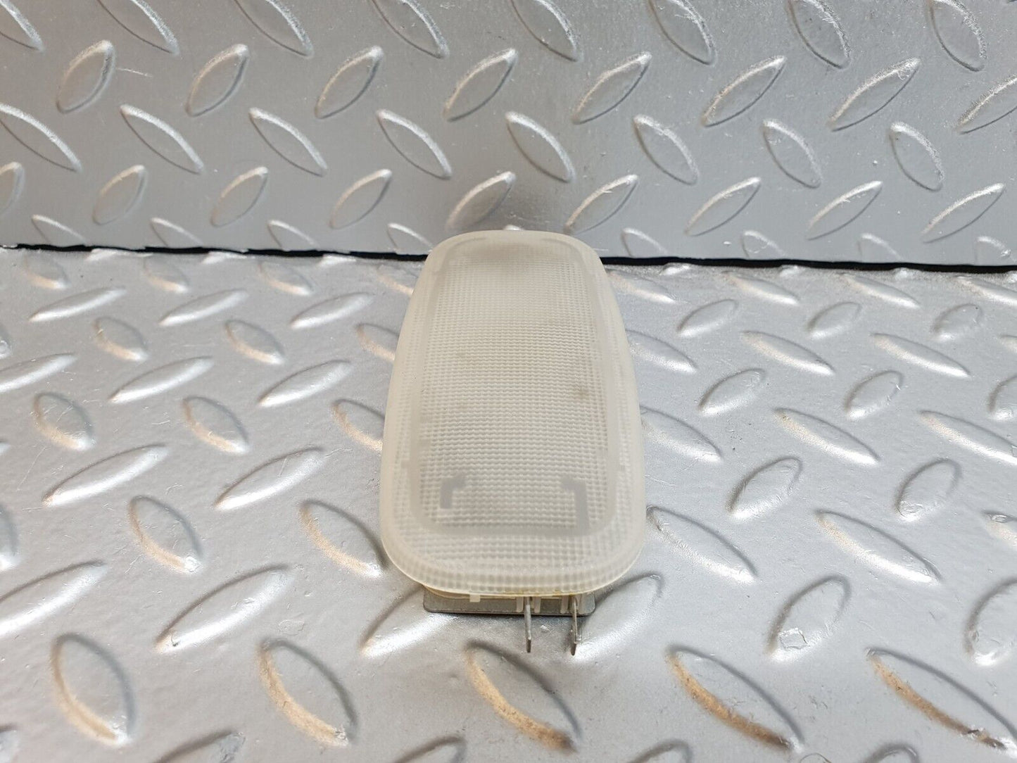 41983 Mercedes-Benz W202 C200 Interior Dome Light Hella 2028200101