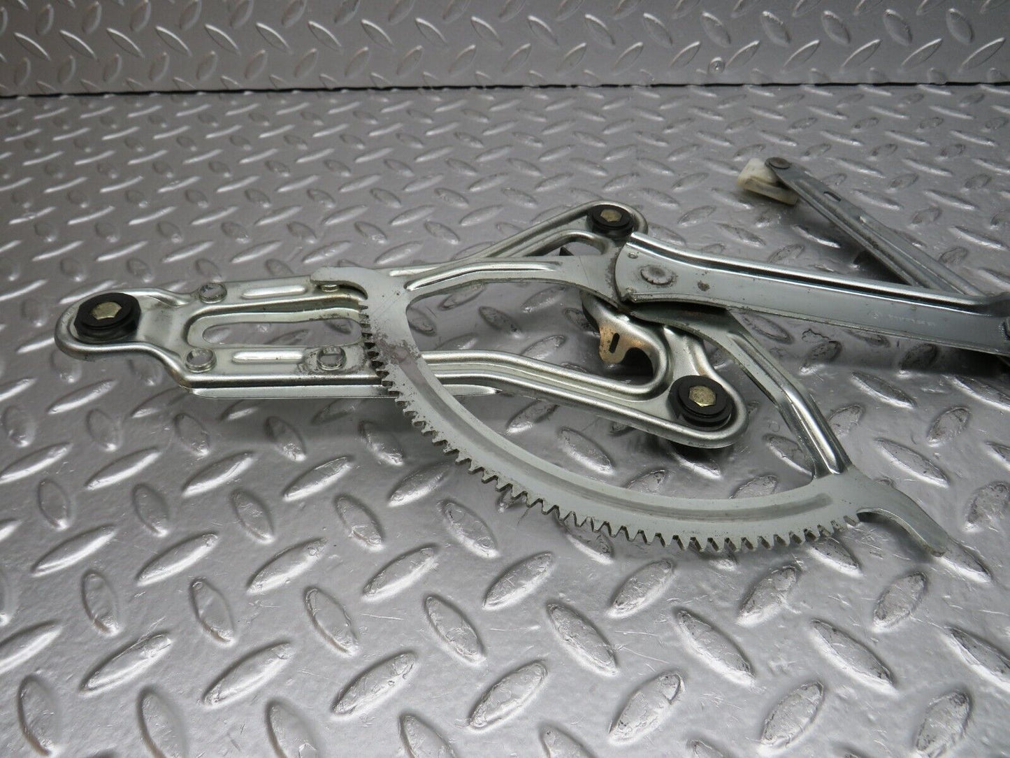 32308 Mercedes-Benz S124 300TE Wagon Front Left Power Window Regulator
