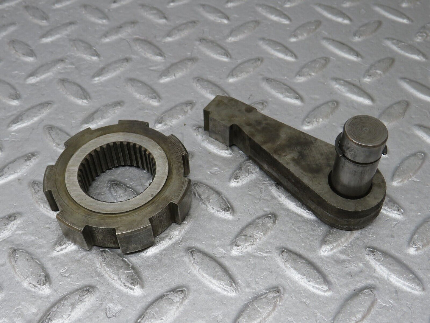 36413 Mercedes-Benz R107 450 Automatic Gearbox Parking Gear 722.002