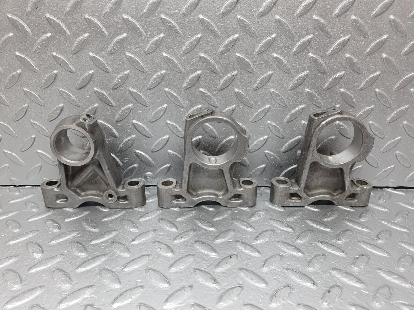 40873 Mercedes-Benz W123 240D Camshaft Tower Bearing Set 6160510710 6170511212