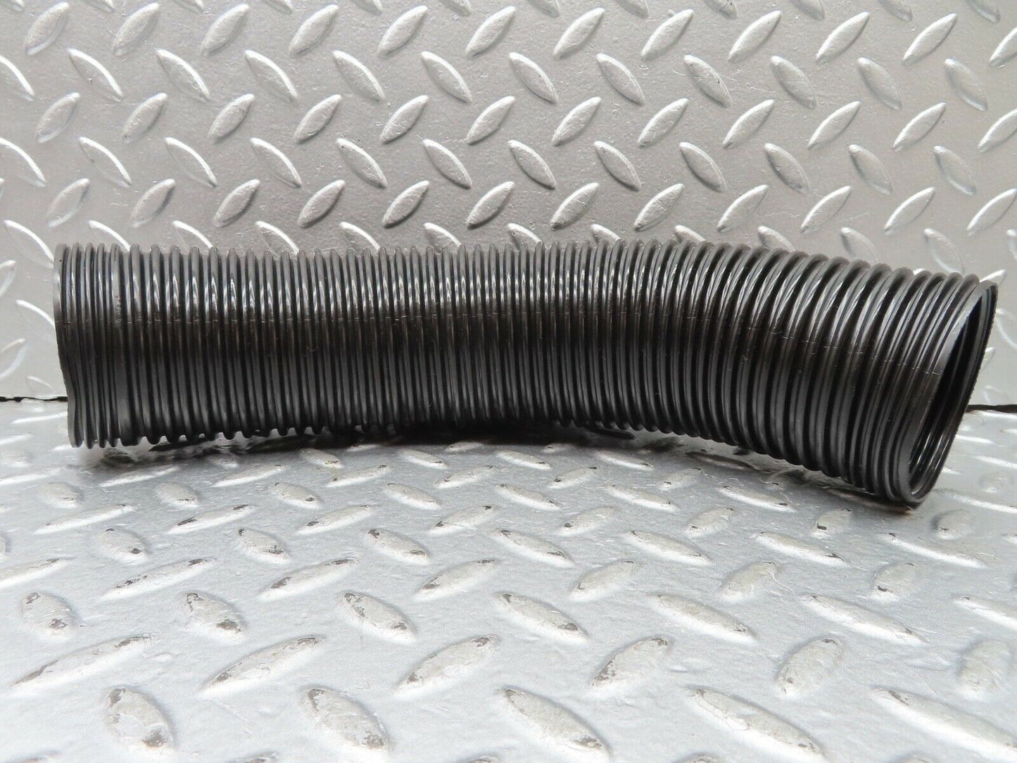 20428 Mercedes-Benz W114 280CE Coupe Dash Air Vent Pipe Right Side