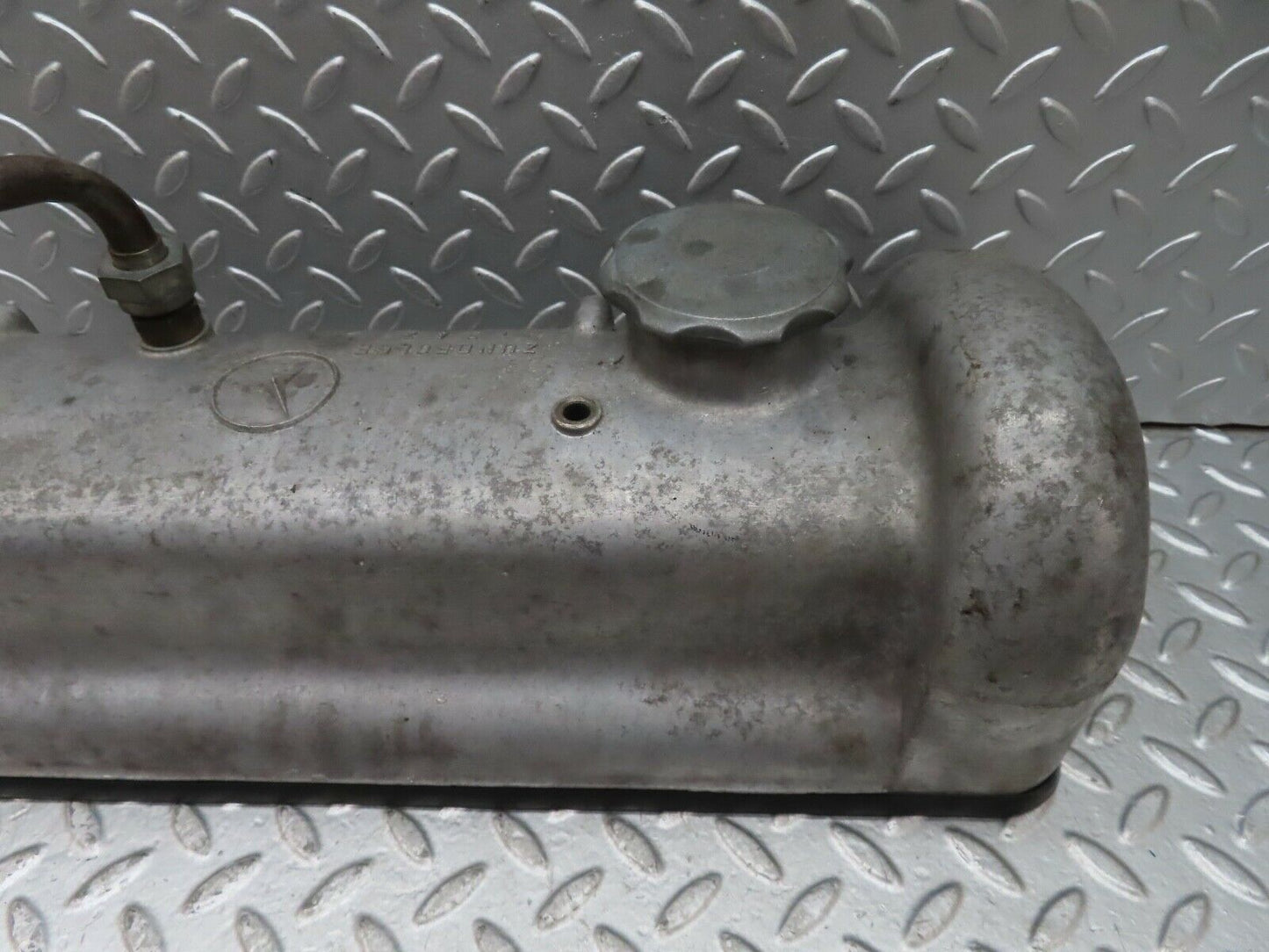 19285 Mercedes-Benz W120 W121 Cylinder Head Valve Cover 1210161405