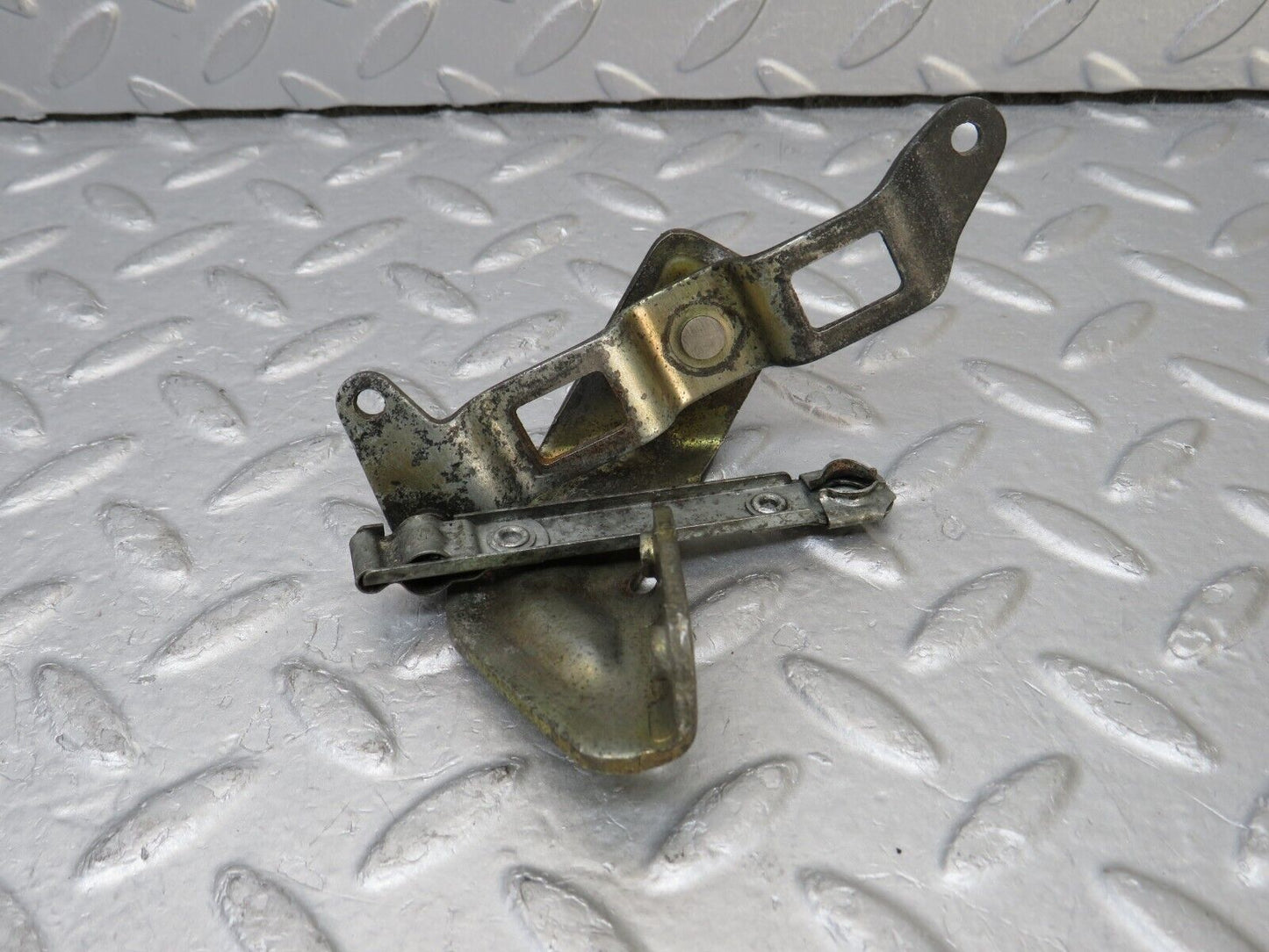 35603 Mercedes-Benz R107 280SL Coupe Throttle Linkage