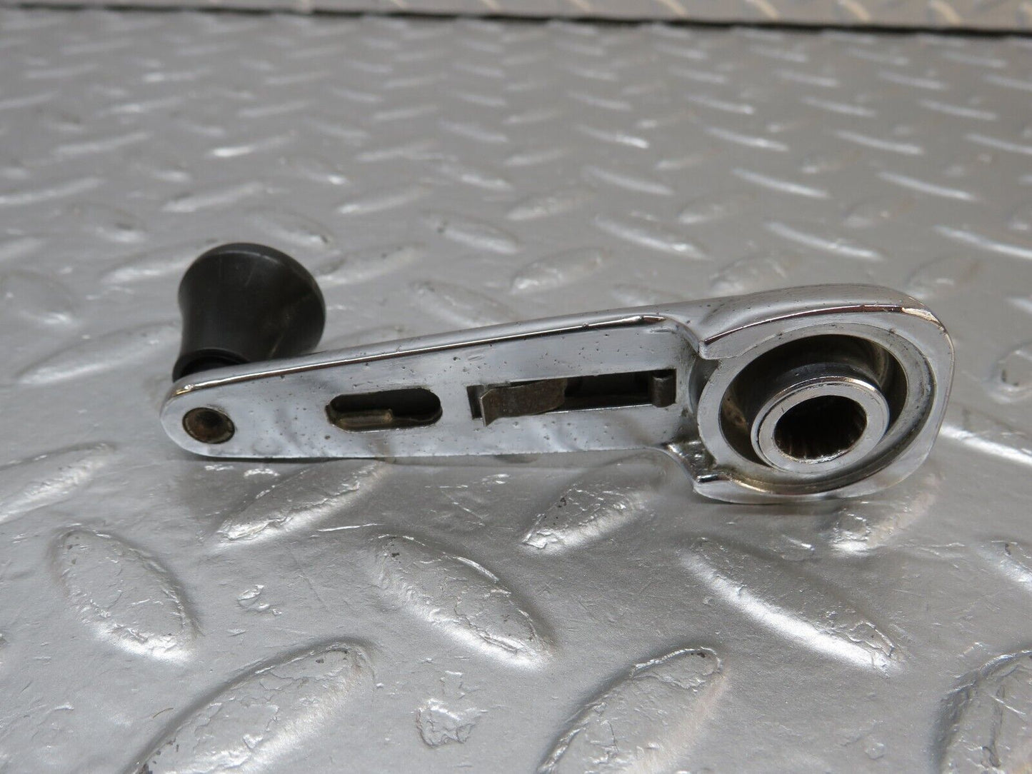 40221 Mercedes-Benz W110 230 Window Lifter Crank Handle