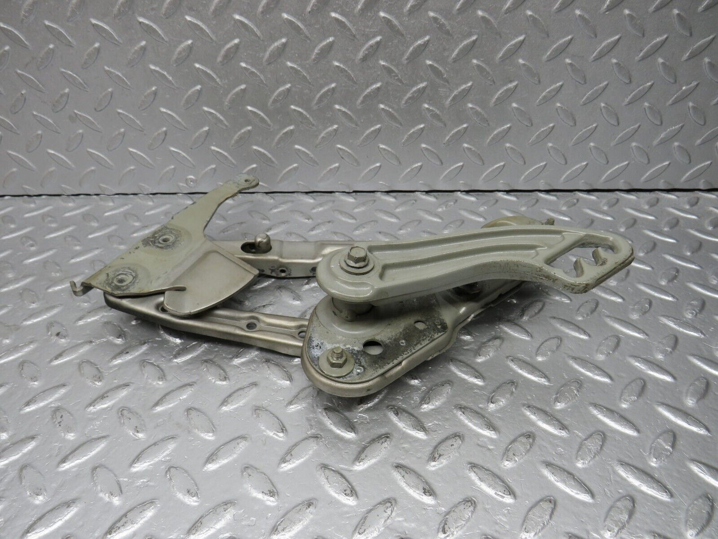 39450 Mercedes-Benz R129 320SL Coupe Bonnet Hinge Right Side 1298800228 1298870274