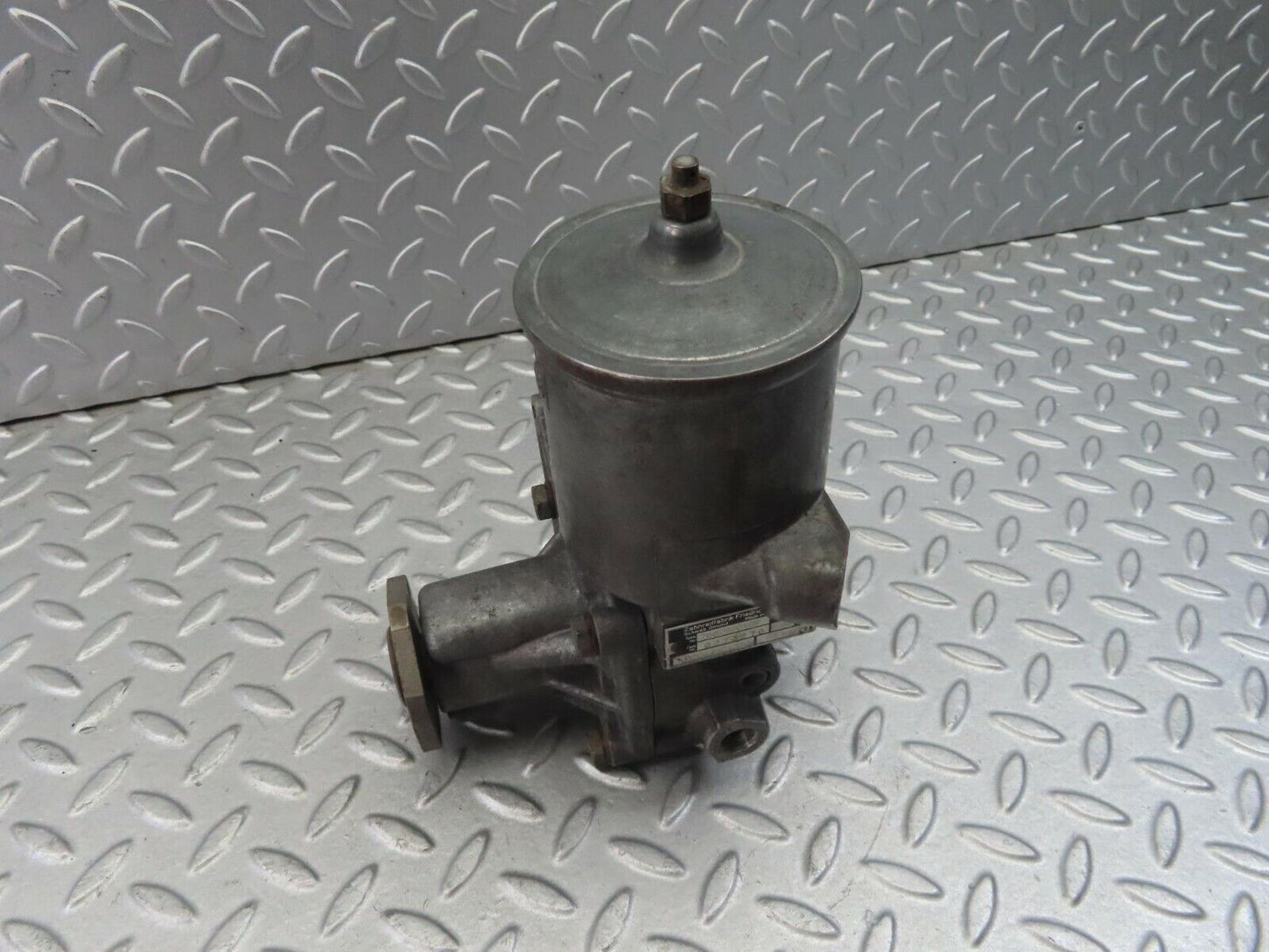 8285 Mercedes-Benz W201 Power Steering Pump 2014601280