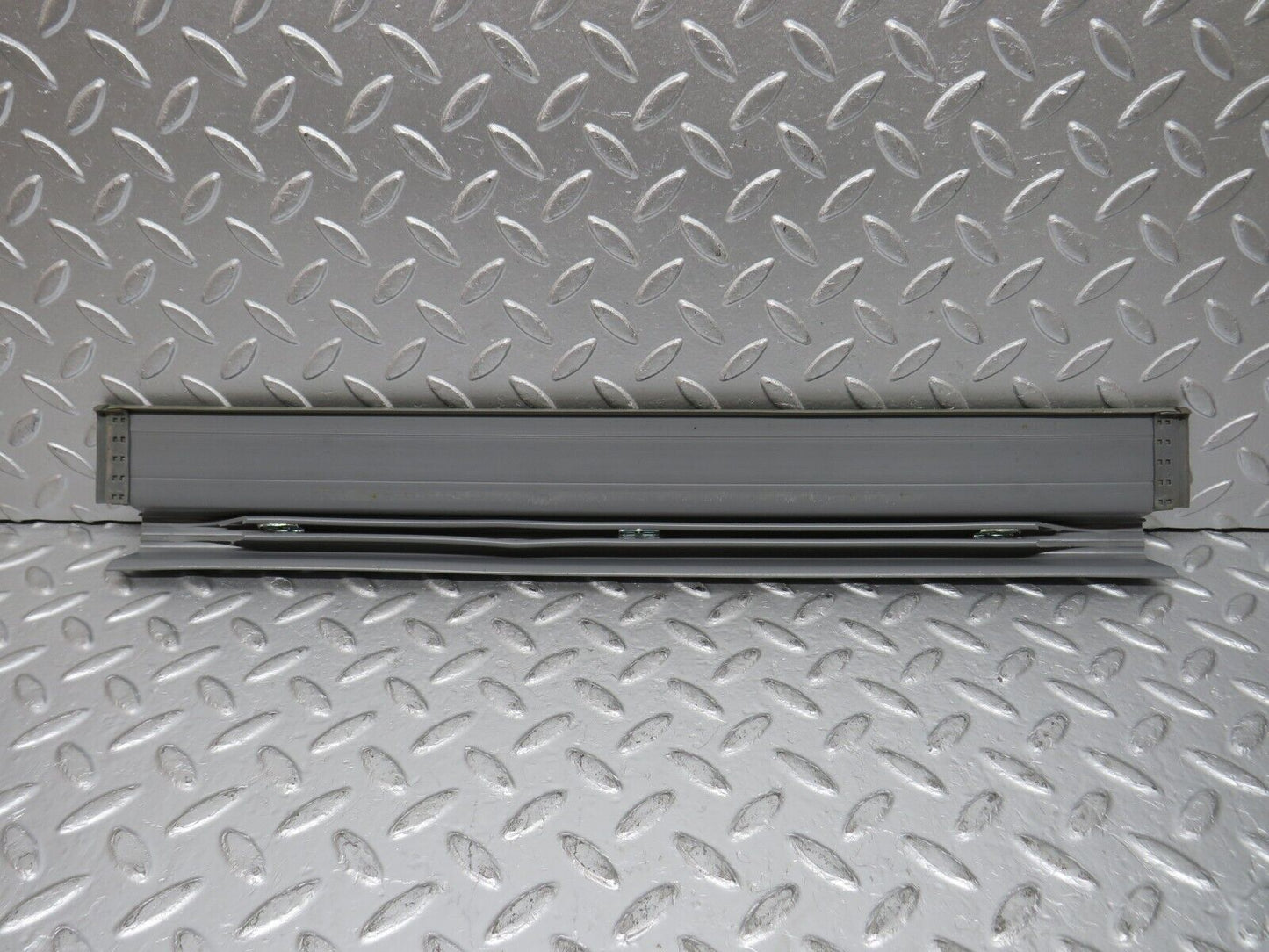 32319 Mercedes-Benz S124 300TE Wagon Rear Left Door Sill Trim