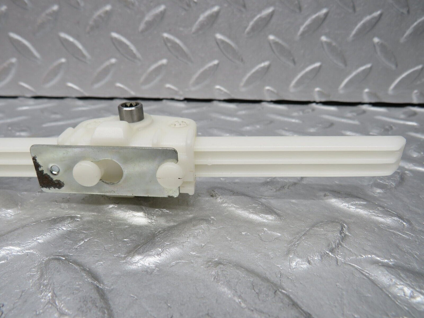 37104 Mercedes-Benz C126 420SEC Coupe Headrest Adjustment Plastic Rail Left