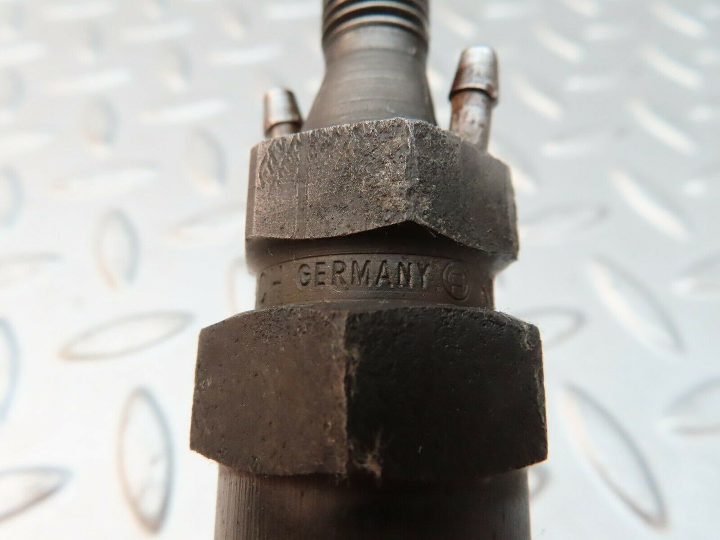 0325 Mercedes-Benz W123 240D 300D Diesel  Fuel Injector  KCA30SD27/4