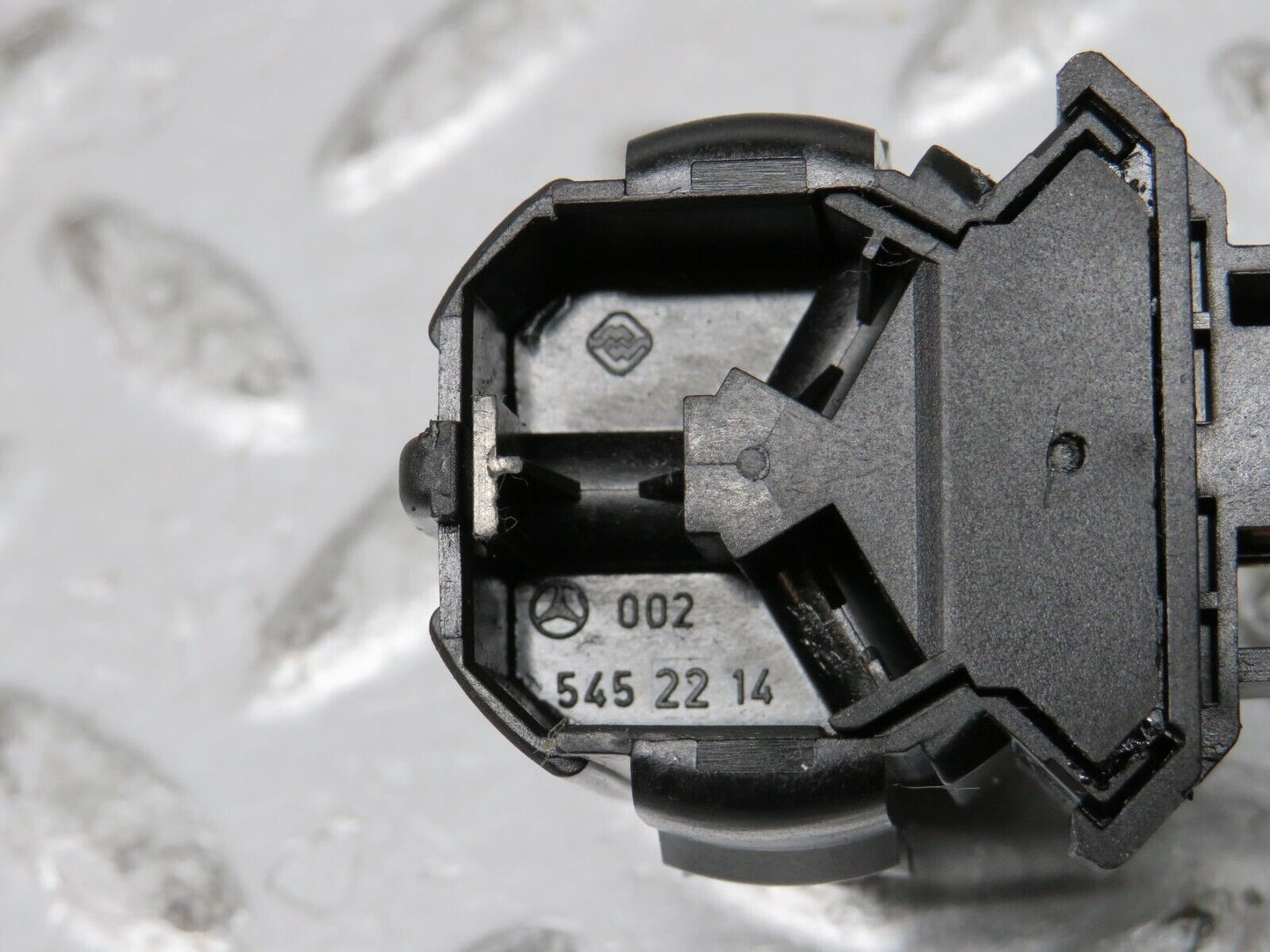 30336 Mercedes-Benz W124 230E Kick Down Switch 0025452214