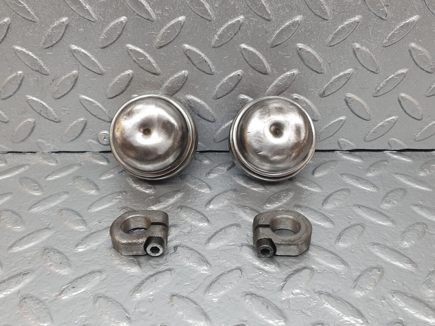 44044 Mercedes-Benz C123 230CE Coupe Wheel Hub Locking Cap