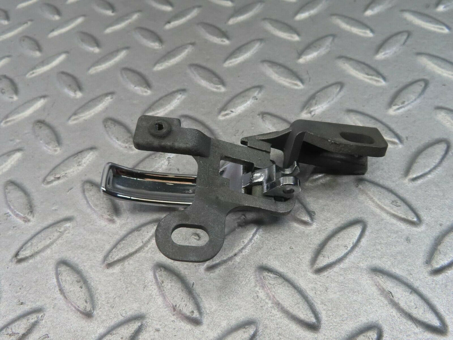 8278 Mercedes-Benz W123 Left Interior Door Handle 1237600161