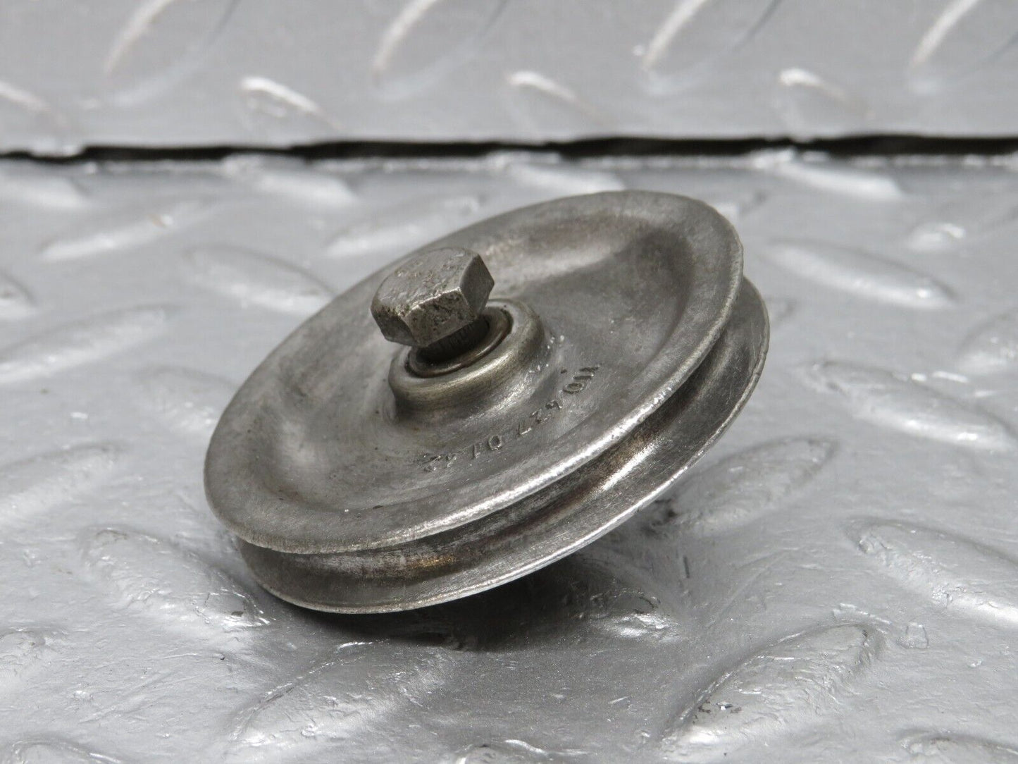 40318 Mercedes-Benz W110 230 Handbrake Cable Pulley 1104270142