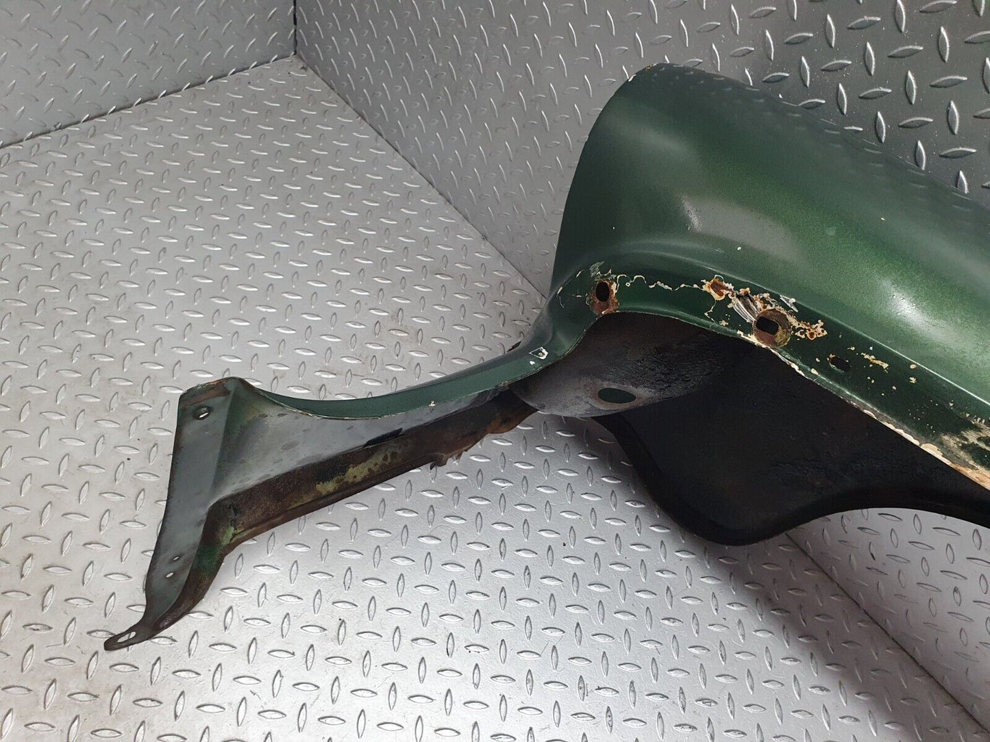 43424 Mercedes-Benz W108 280SE Front Right Wing Fender