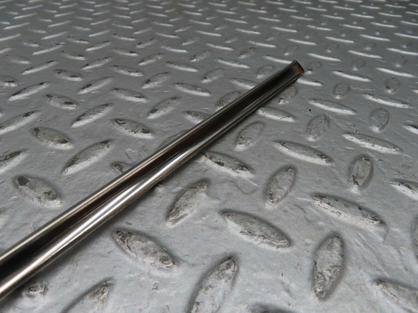 15197 Mercedes-Benz W140 S320 Rear Right Door Lower Chrome Moulding Trim