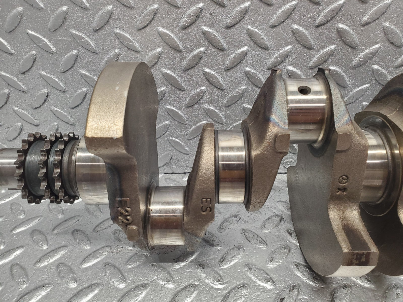 W124 Wagon crankshaft used OEM