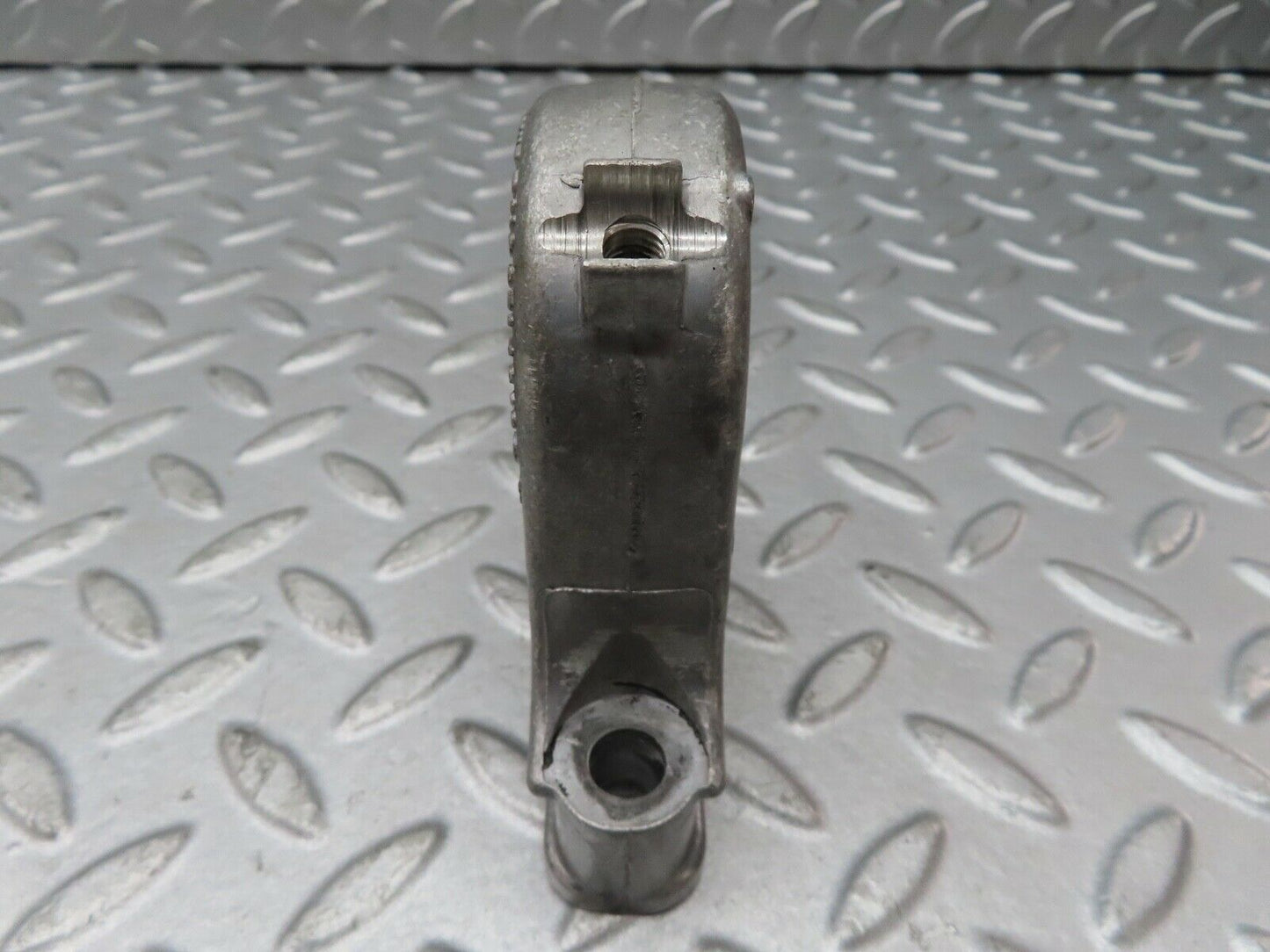17725 Mercedes-Benz W116 450SEL Camshaft Tower Bearing 1160514312