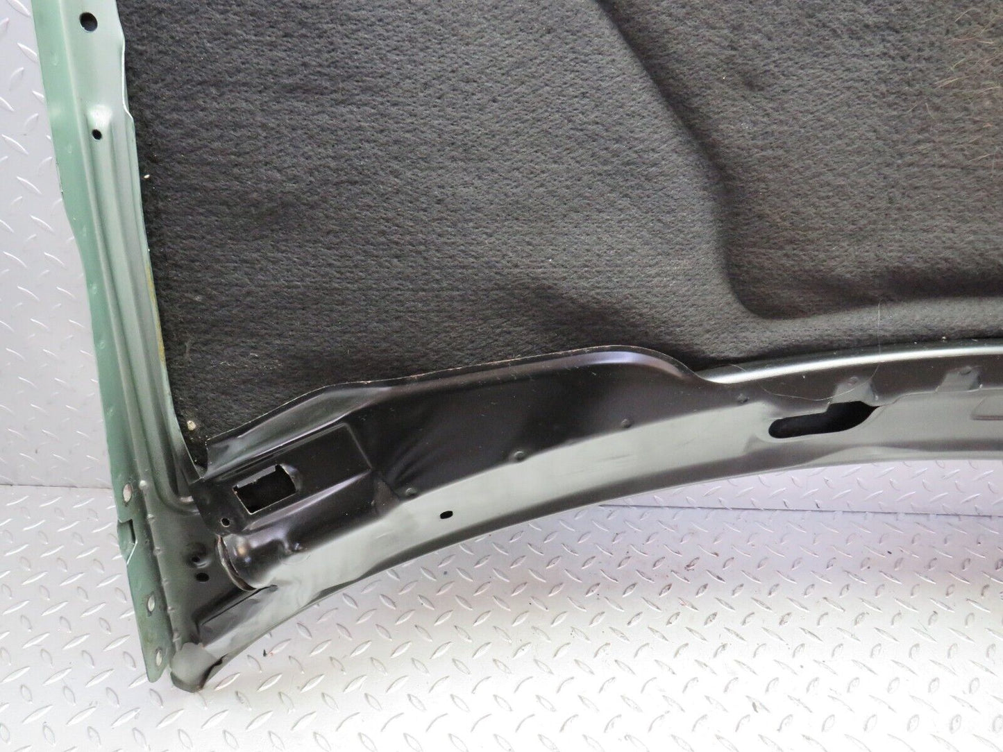 34255 Mercedes-Benz W124 260E Bonnet