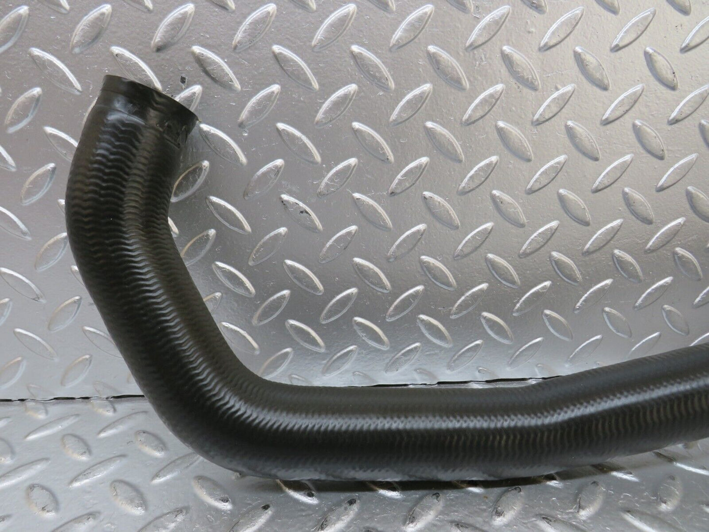 24853 Mercedes-Benz W140 S320 Radiator Hose Pipe 1405014182