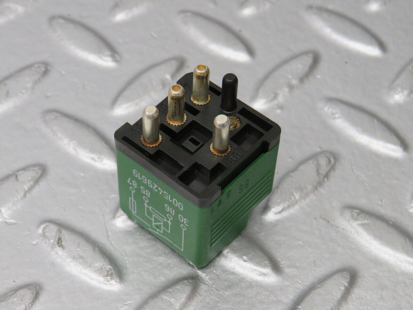 39699 Mercedes-Benz R129 320SL Coupe Overload Relay 0015429619
