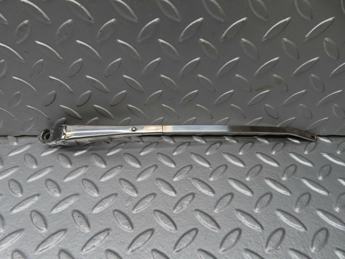 12800 Mercedes-Benz W111 220SE Wiper Arm Right Side