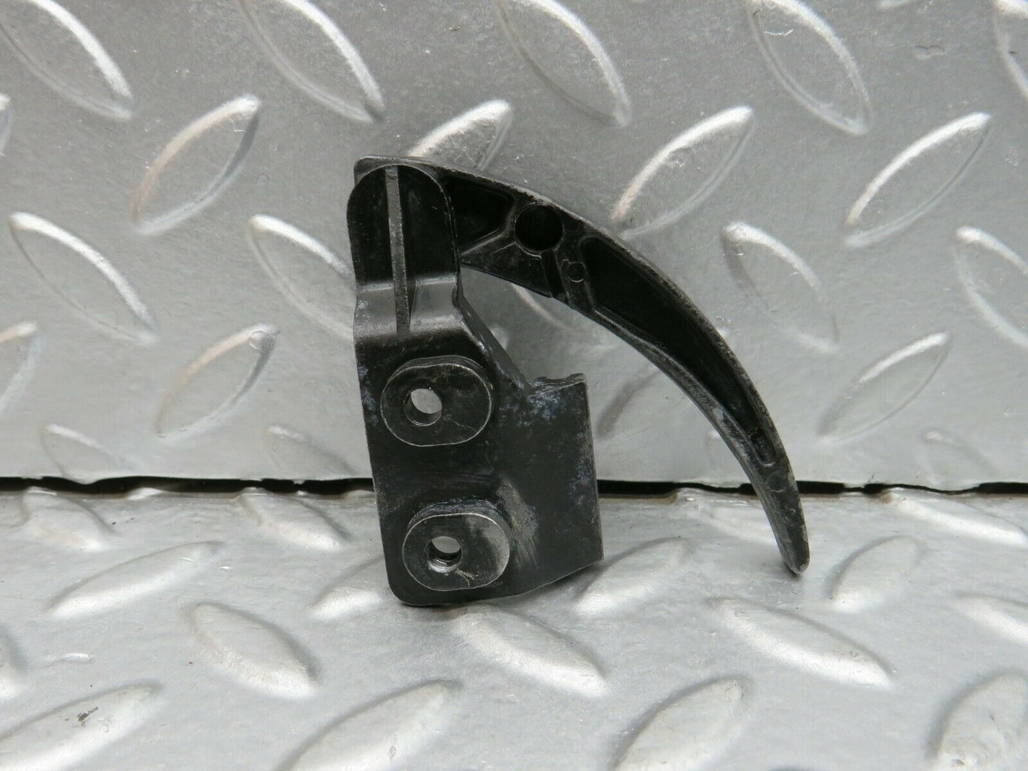 22280 Mercedes-Benz S123 280TE Wagon Hood Opener Bonnet Opener Release