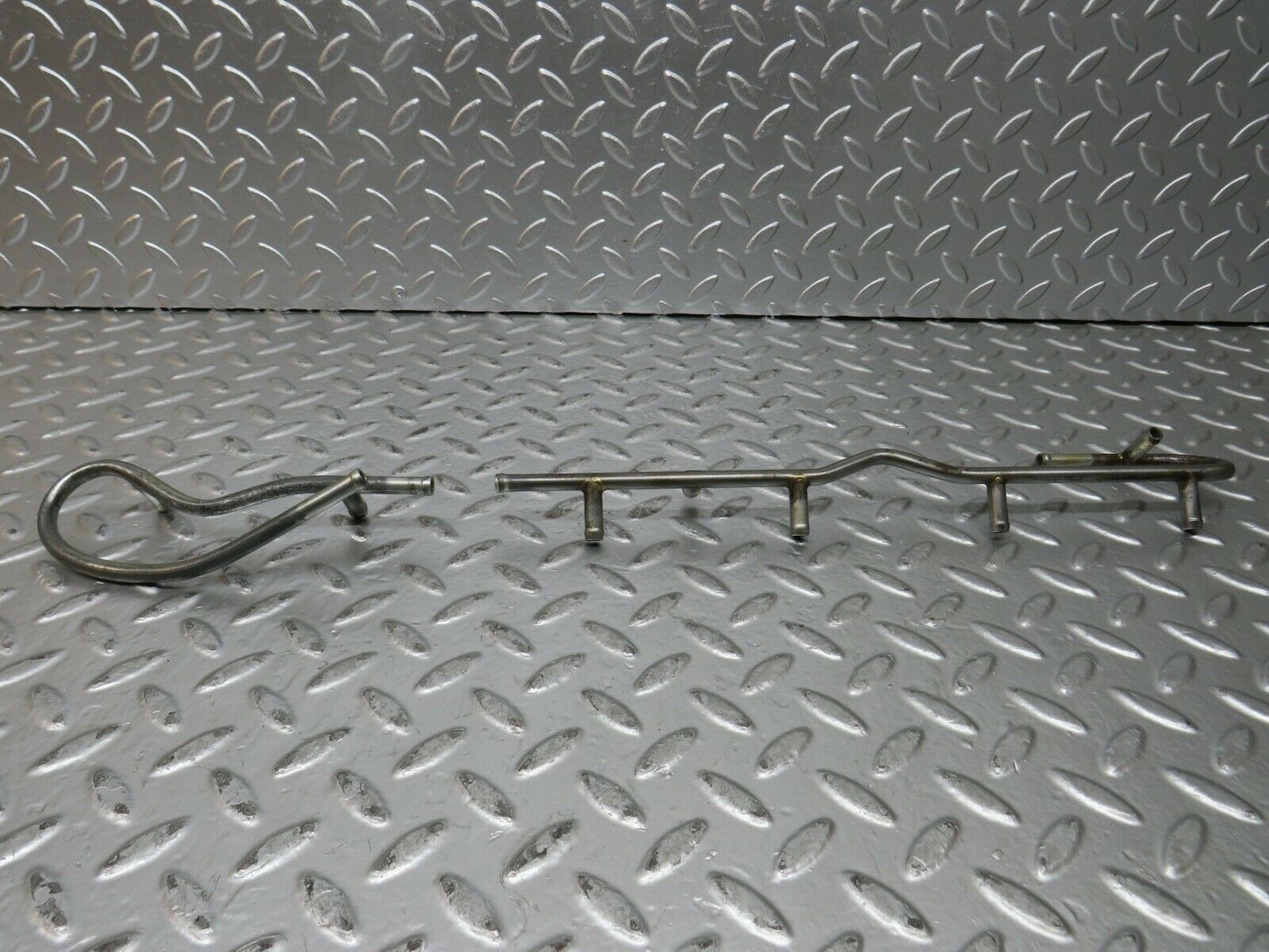 23616 Mercedes-Benz W114 280E Fuel Injector Pipe
