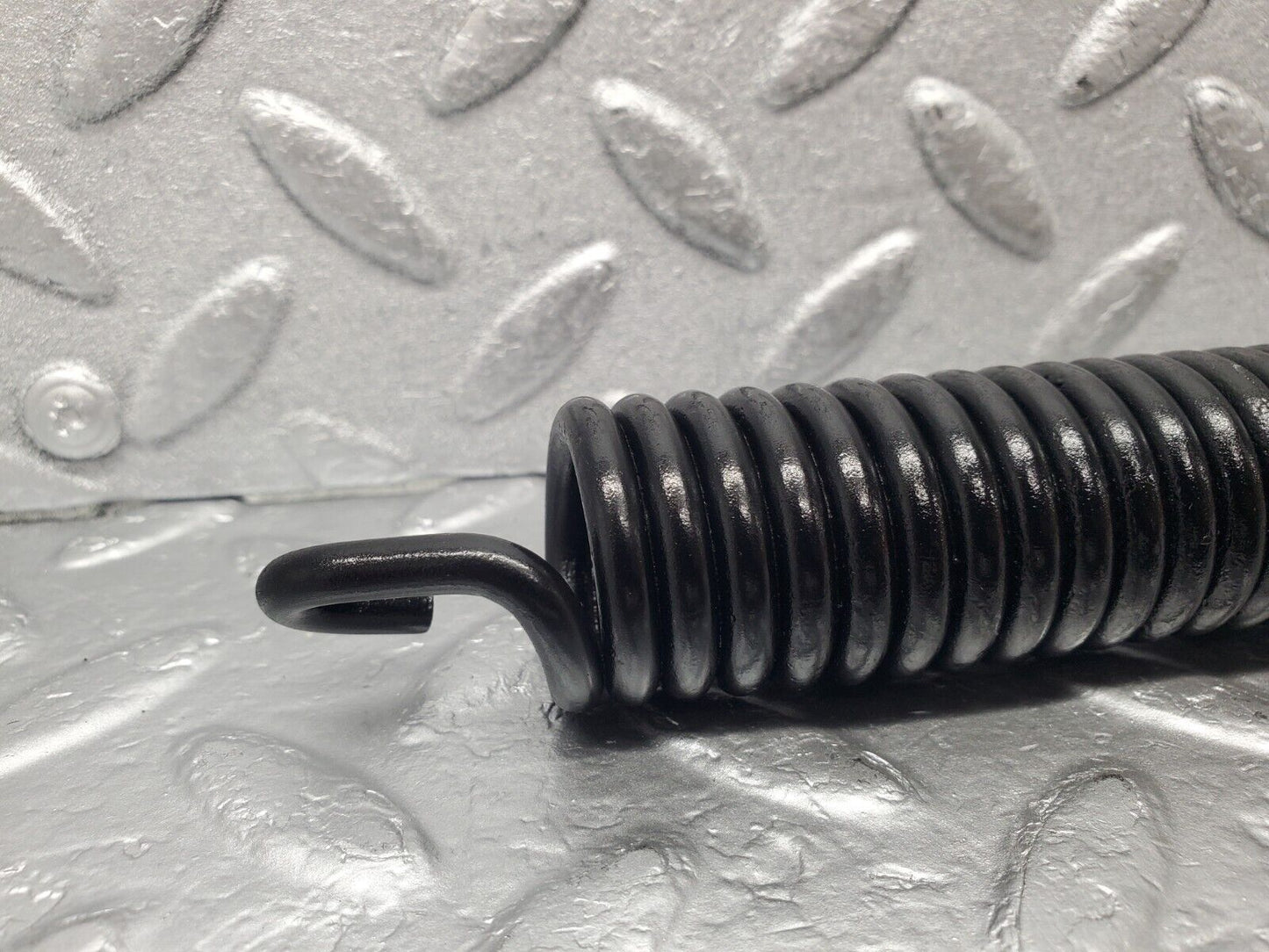 46129 Mercedes-Benz W105 PONTON Bonnet Hinge Spring