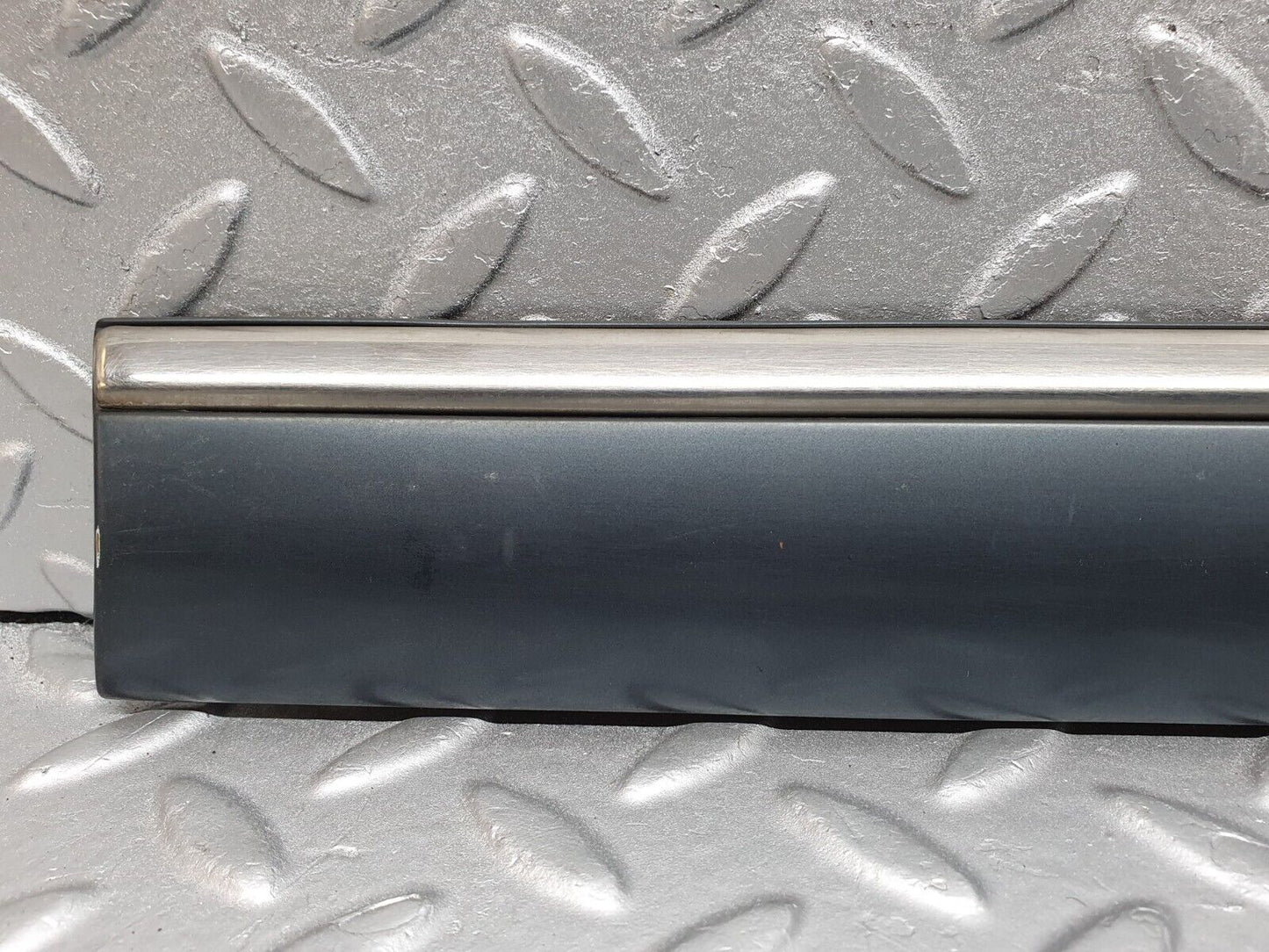 41807 Mercedes-Benz W202 C200 Rear Left Door Centre Moulding Trim 2026909762