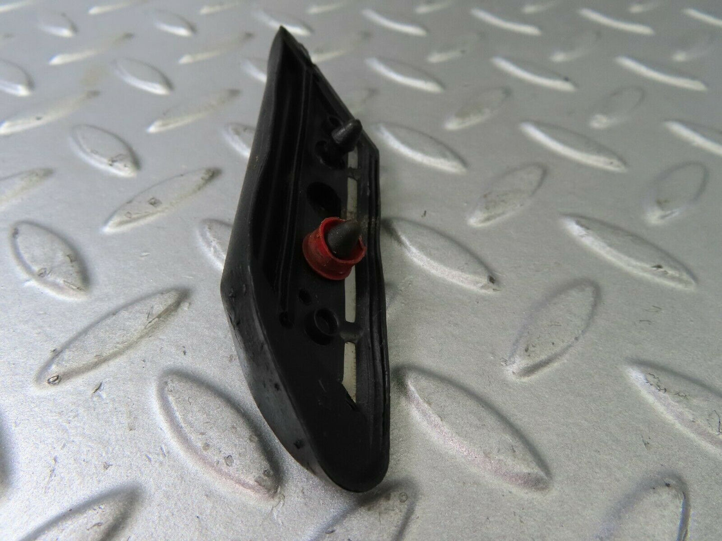7266 Mercedes-Benz W116 450SE Rear Right Fender Wing Centre Chrome Trim