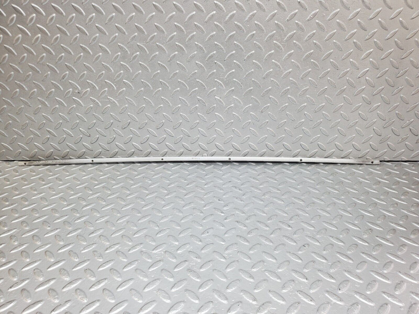 44544 Mercedes-Benz W123 280E Sunroof Chrome Trim