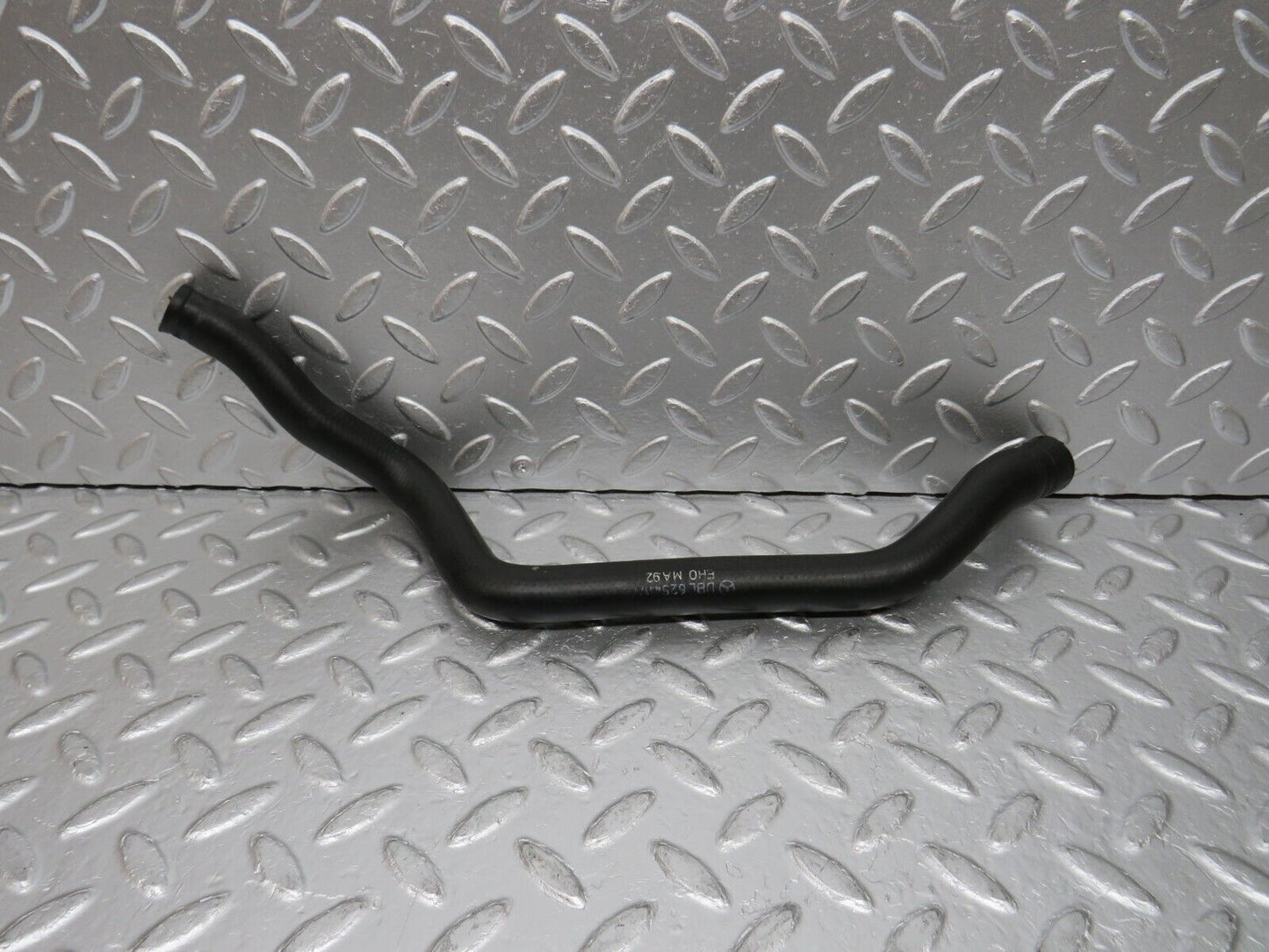 31365 Mercedes-Benz S124 220TE Wagon Radiator Hose Pipe 1248306296