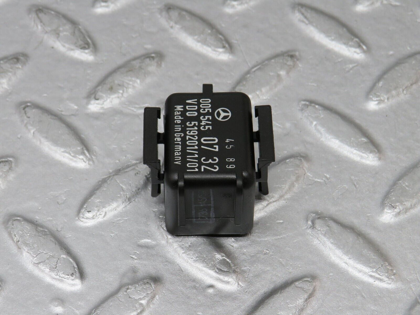 36081 Mercedes-Benz W126 420SE Cruise Control Unit Module Relay 0055450732