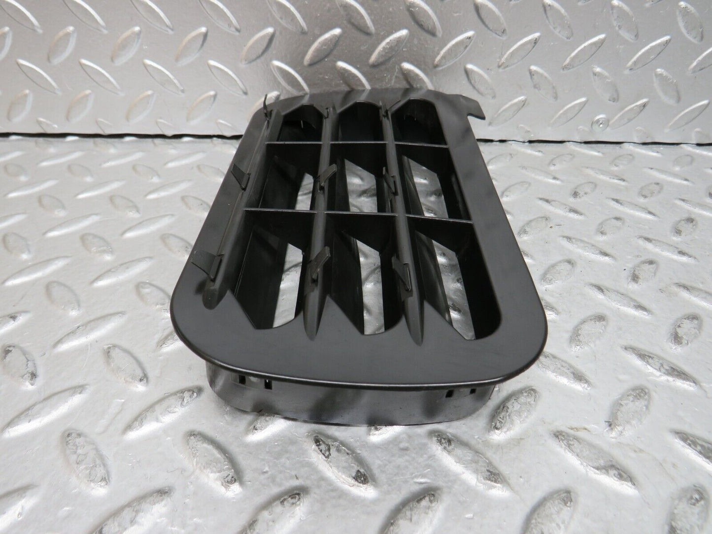 29107 Mercedes-Benz C124 320CE Coupe Rear Air Intake Vent