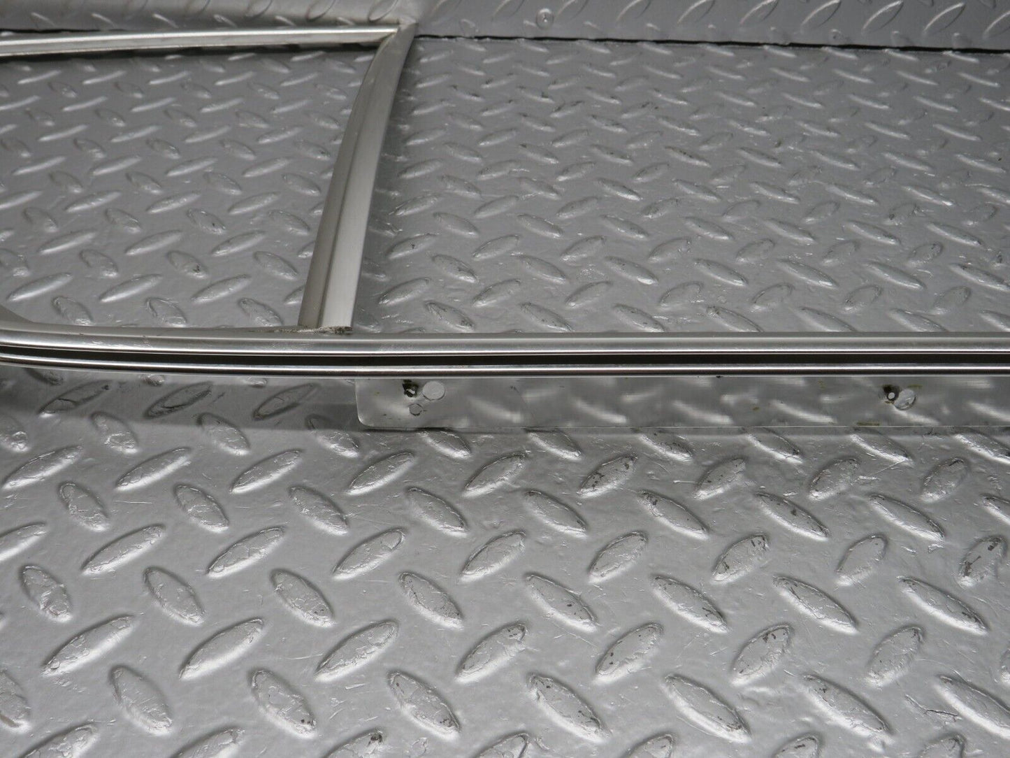 40196 Mercedes-Benz R107 Hardtop Side Window Chrome Moulding Trim Left