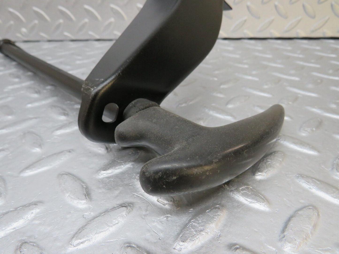37542 Mercedes-Benz W109 300SEL Handbrake Handle Lever