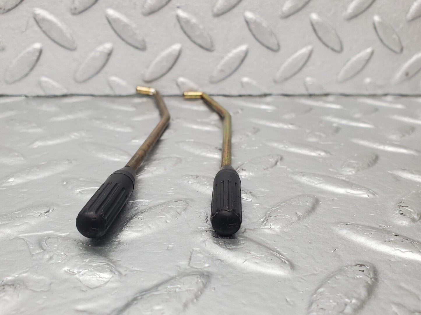 46152 Mercedes-Benz W124 Front Door Lock Knob Pair
