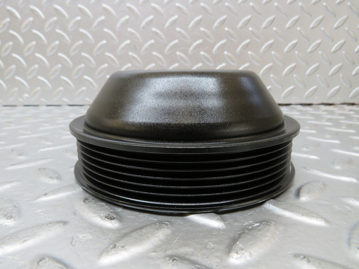 25913 Mercedes-Benz W124 280E Water Pump Pulley 1042300015