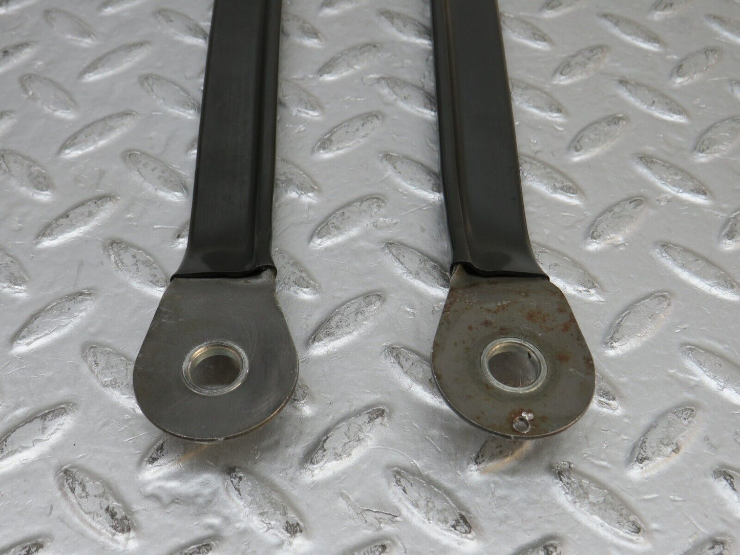 37972 Mercedes-Benz A124 320E Cabriolet Front Seat Belt Runner Pair
