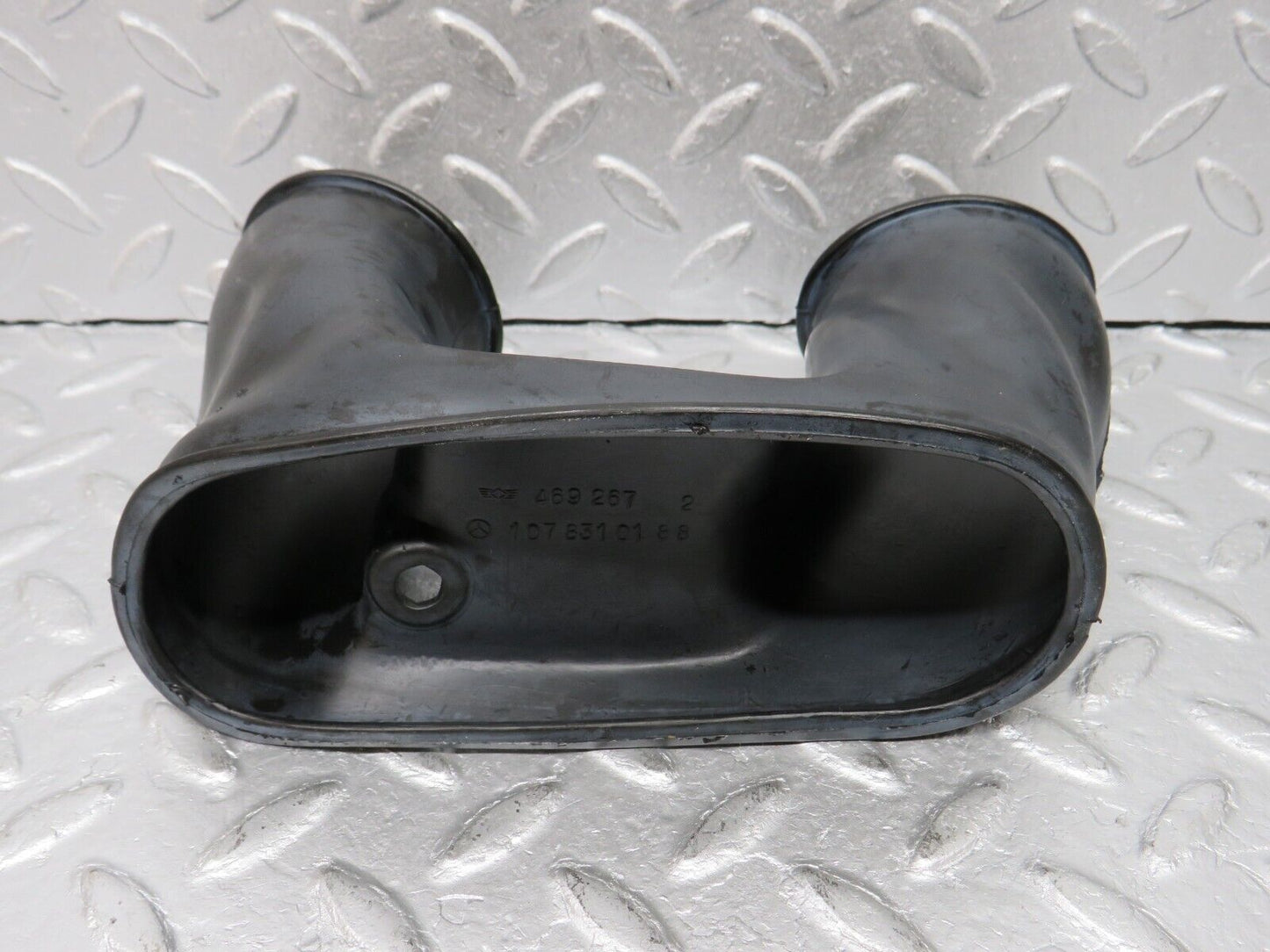 39147 Mercedes-Benz R107 500SL Air Duct Hose Rubber 1078310188