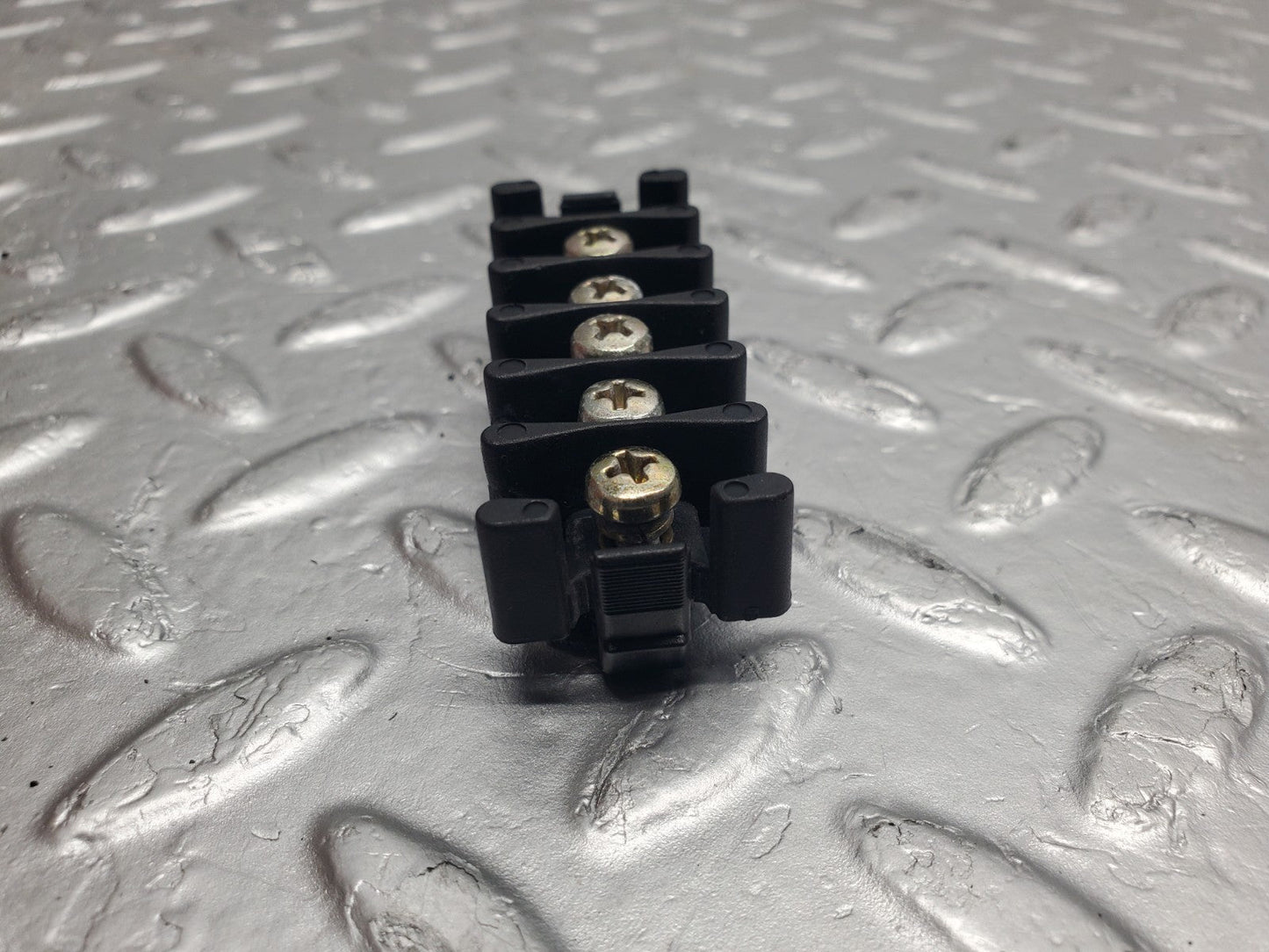 47077163