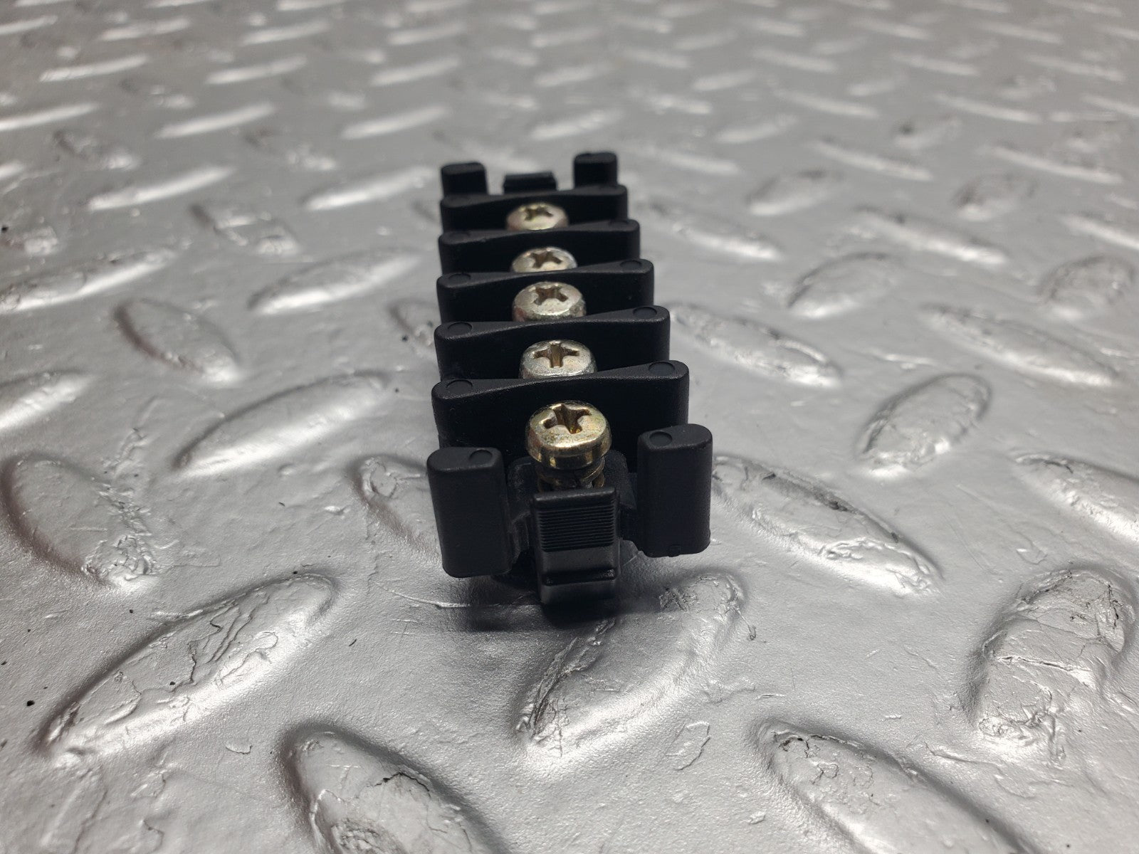 47077163