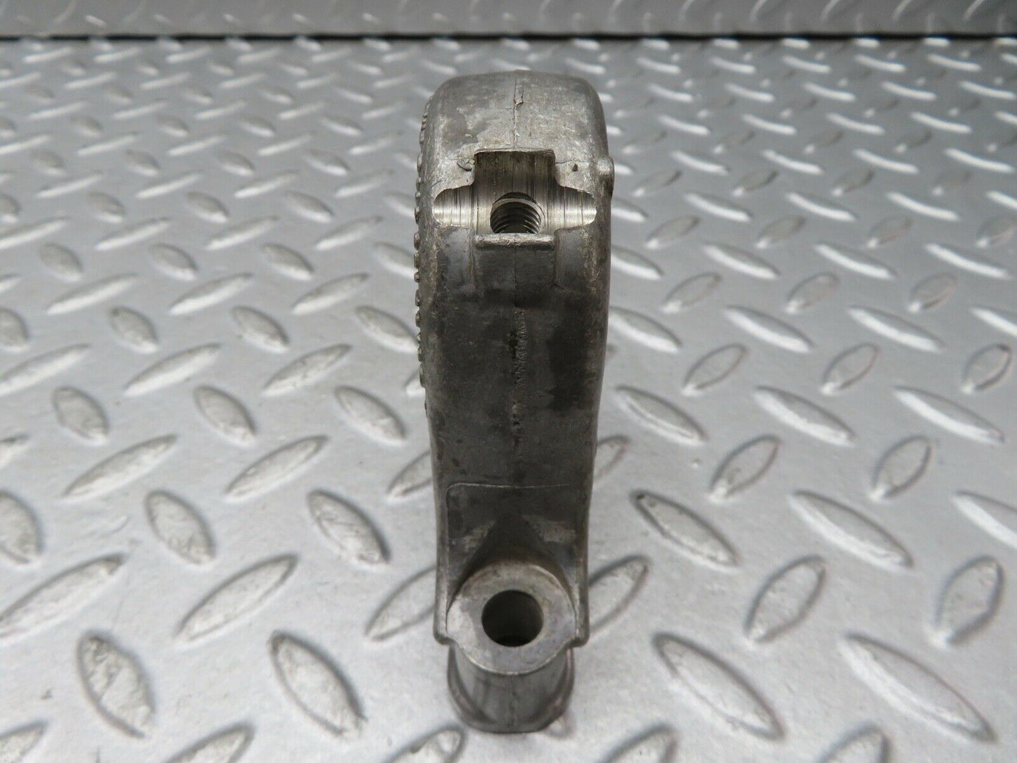 17724 Mercedes-Benz W116 450SEL Camshaft Tower Bearing 1160514312