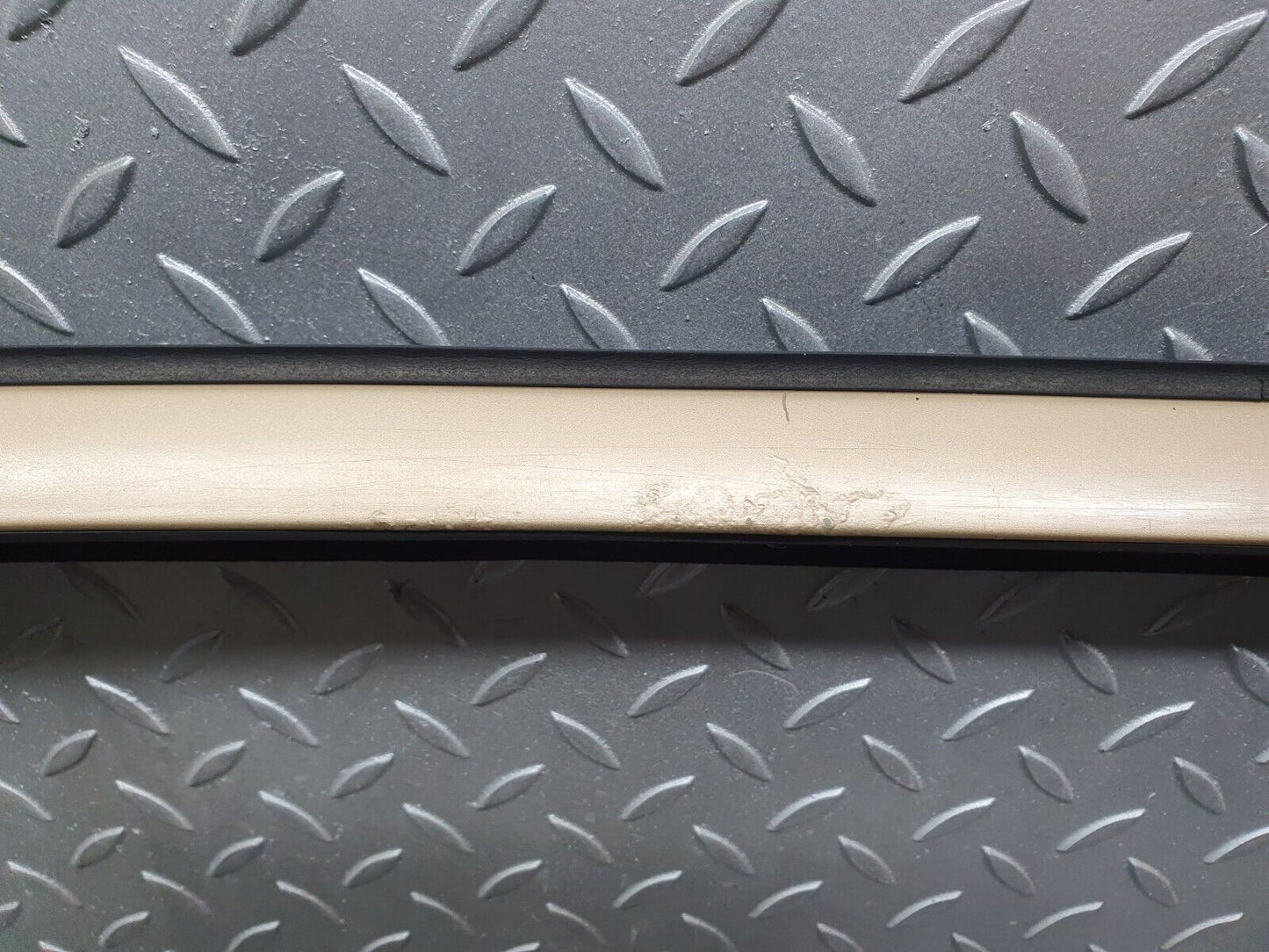 41368 Mercedes-Benz W124 200E Front Left Door