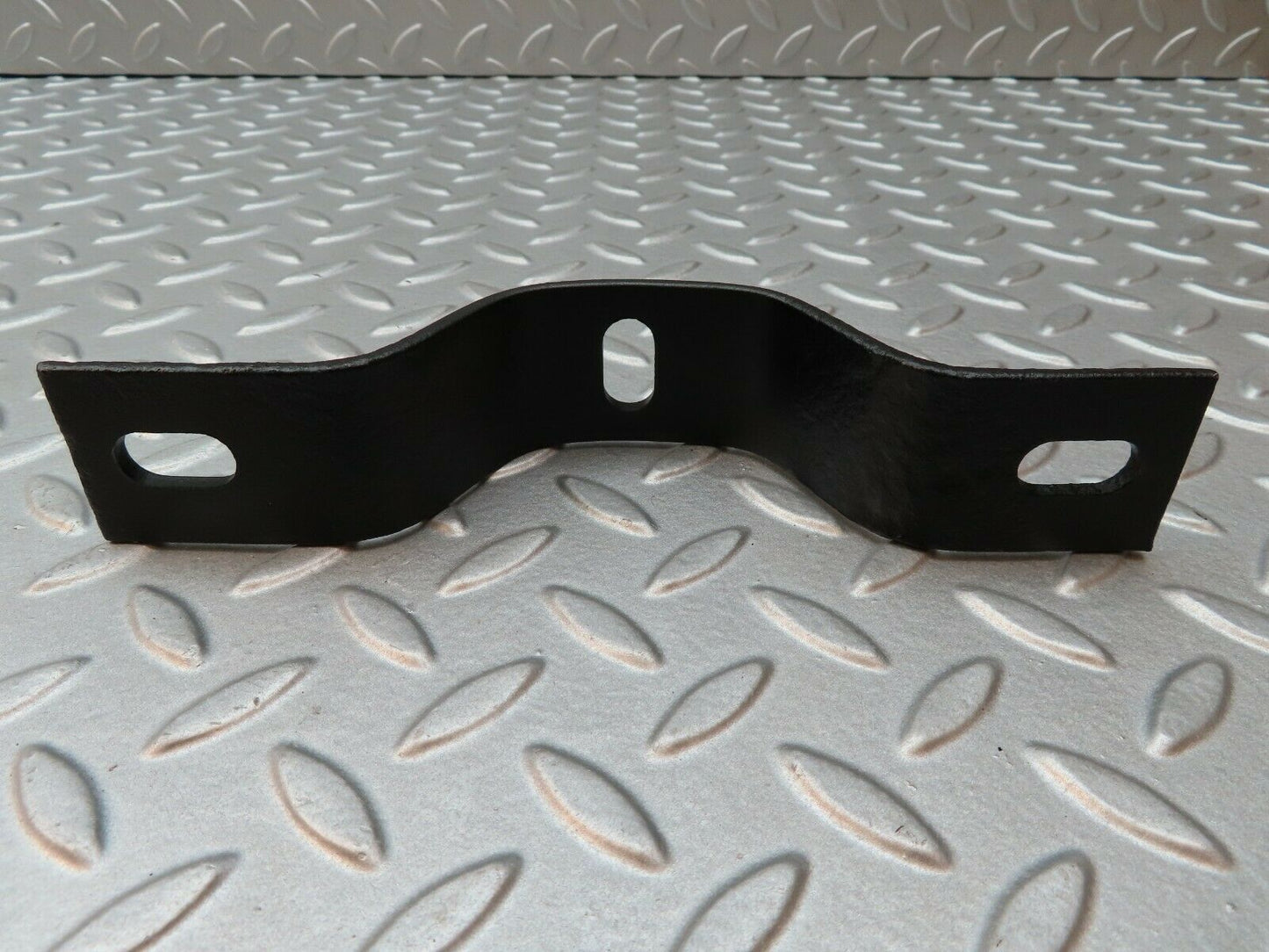 4695 Mercedes-Benz W114 280CE Coupe Front Left Bumper Bracket