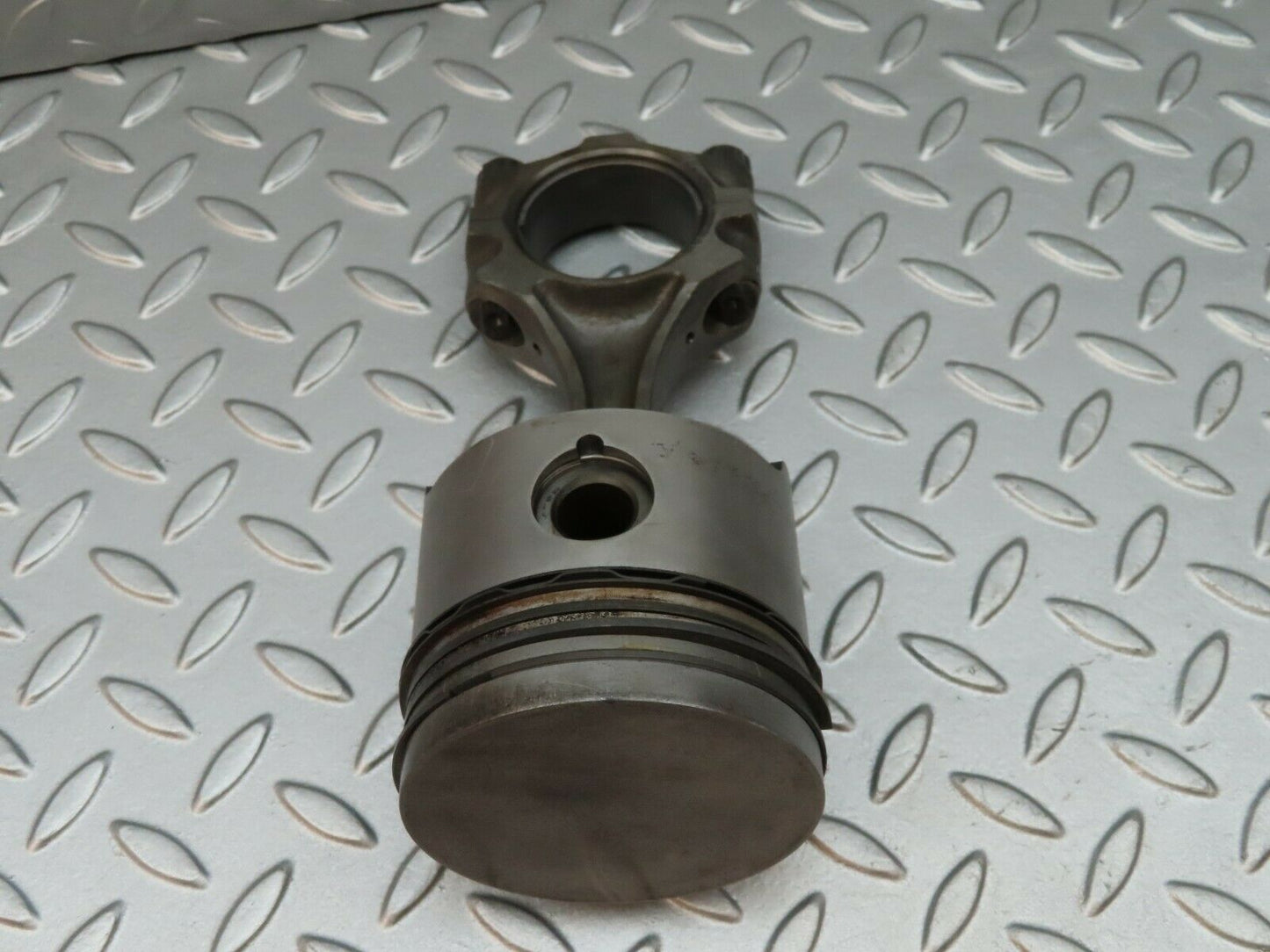 3502 Mercedes-Benz W108 280SE Piston With Connecting Rod 86.49 mm