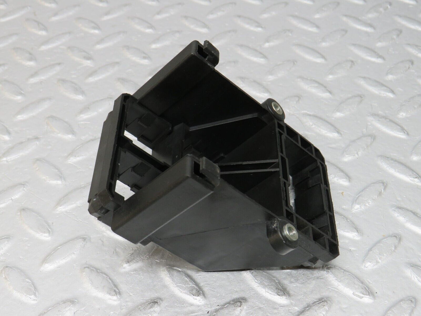 36552 Mercedes-Benz W201 190E 2.0L Relay Holder Bracket 2015451040